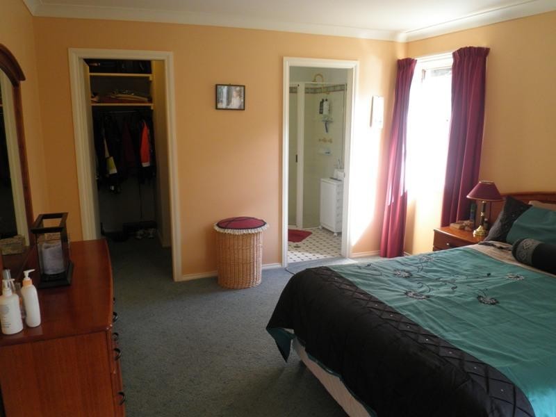 33 Shakespeare Close, Oberon NSW 2787