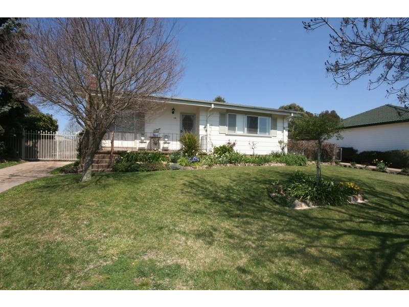 18 Balfour Street, Oberon NSW 2787