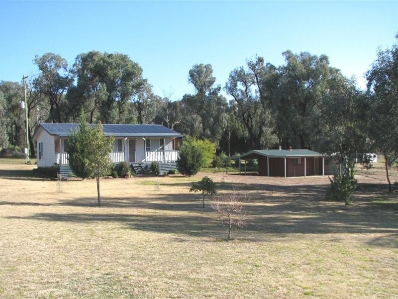 230 Conimbla Road, Cowra NSW 2794