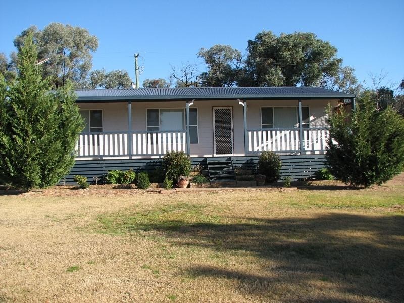 230 Conimbla Road, Cowra NSW 2794
