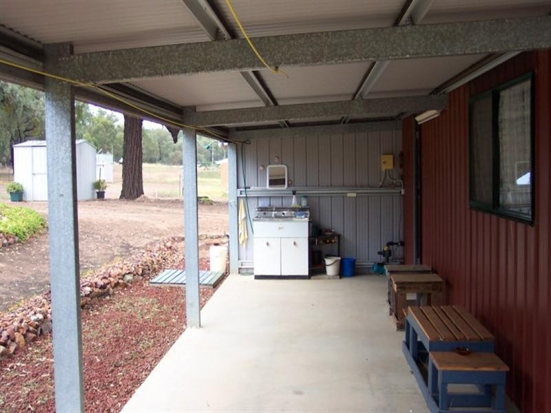 230 Conimbla Road, Cowra NSW 2794