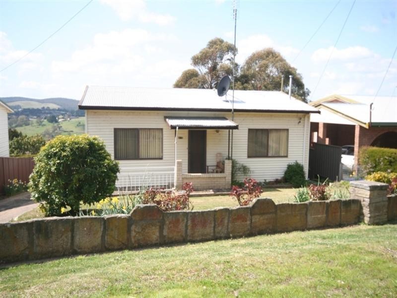 3 Jenolan Street, Oberon NSW 2787