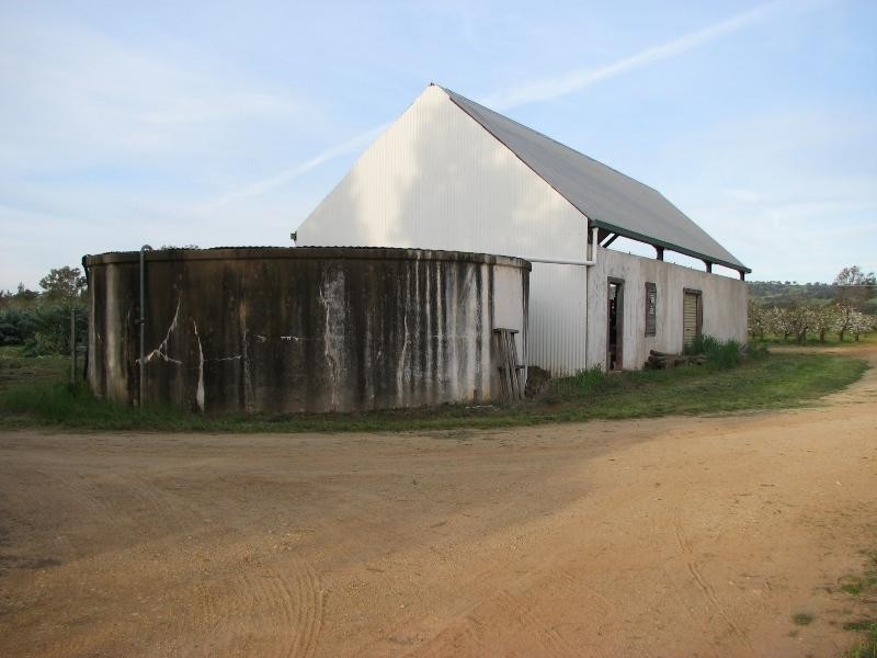 104 Carro Park Road, Cowra NSW 2794
