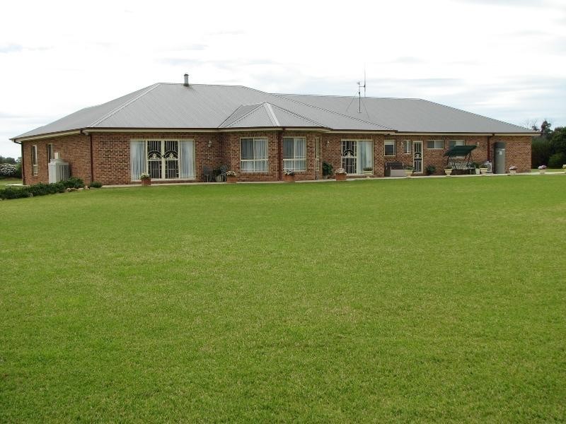 1826 North Logan Road, Cowra NSW 2794