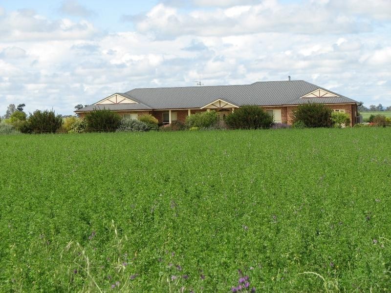 1826 North Logan Road, Cowra NSW 2794