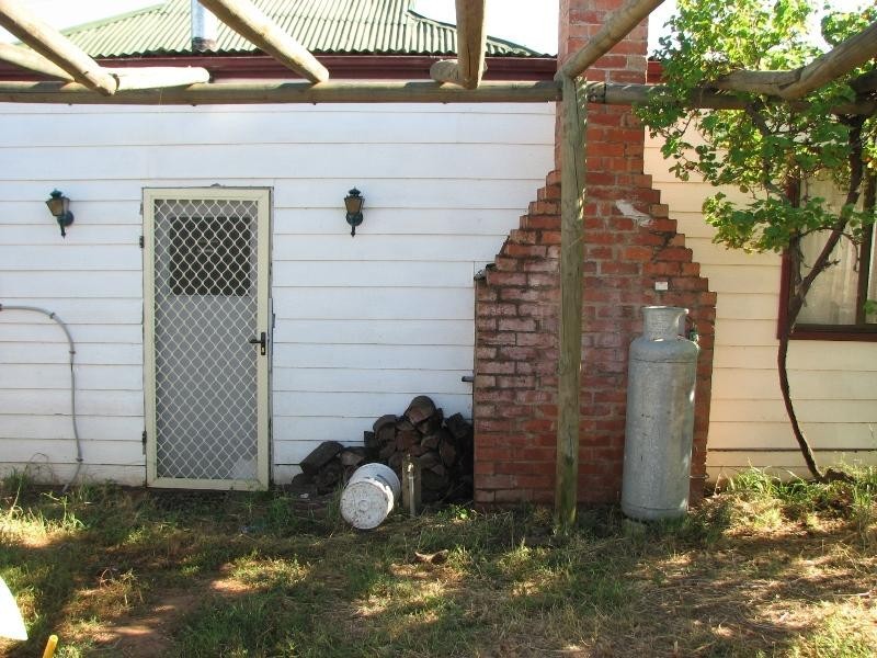 26 – 28 Main Street, Gooloogong NSW 2805