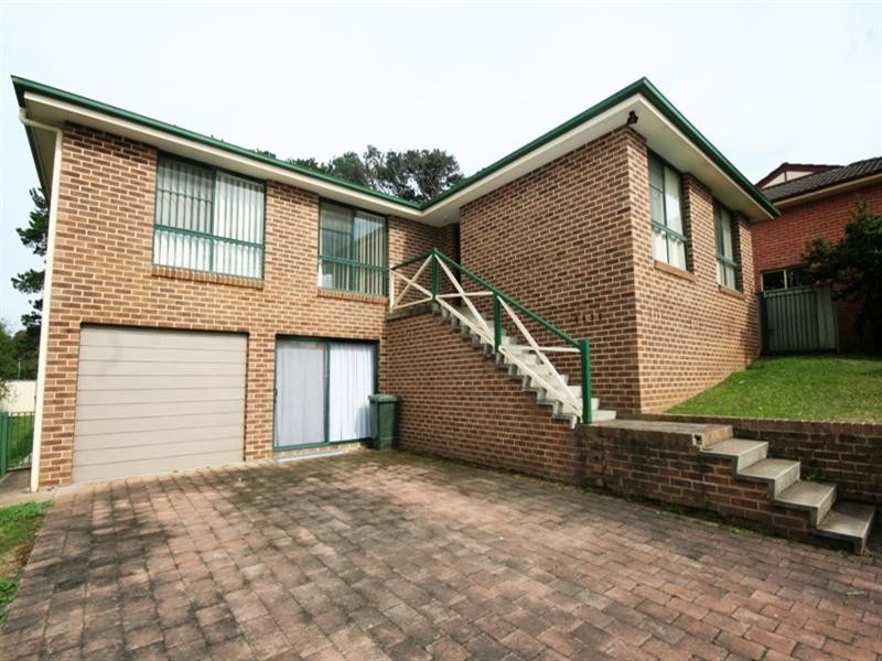 24 Hawkes Drive, Oberon NSW 2787