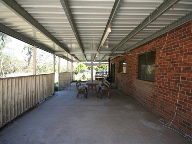 63 Marks Crescent, Oberon NSW 2787