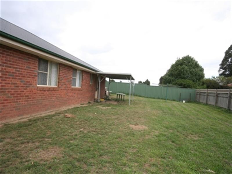 6 Brennan Crescent, Oberon NSW 2787