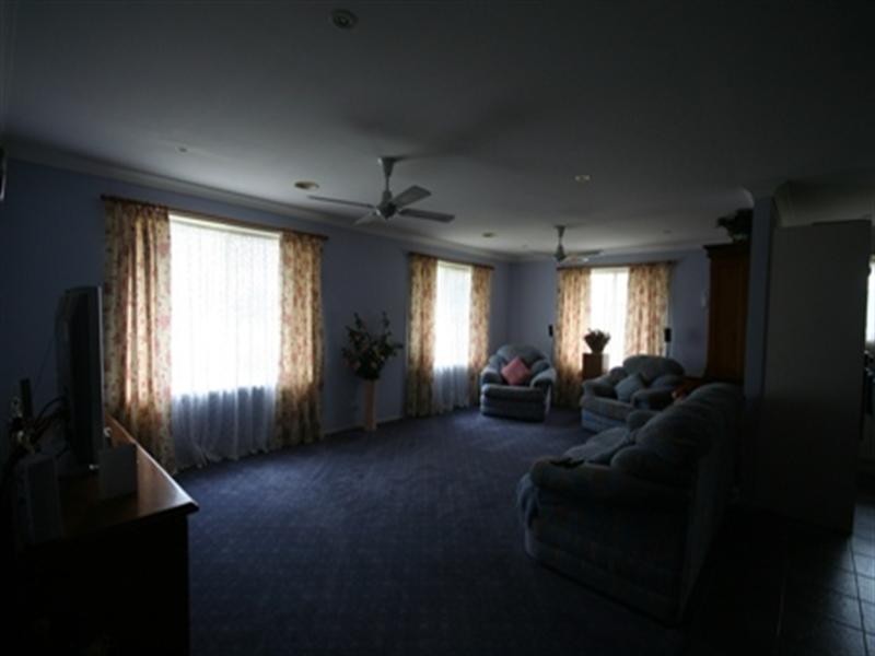 6 Brennan Crescent, Oberon NSW 2787