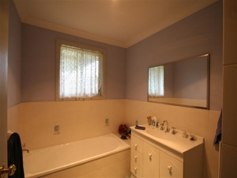 6 Brennan Crescent, Oberon NSW 2787