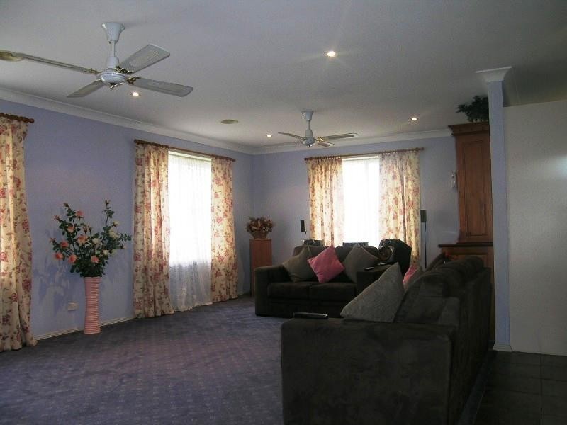 6 Brennan Crescent, Oberon NSW 2787