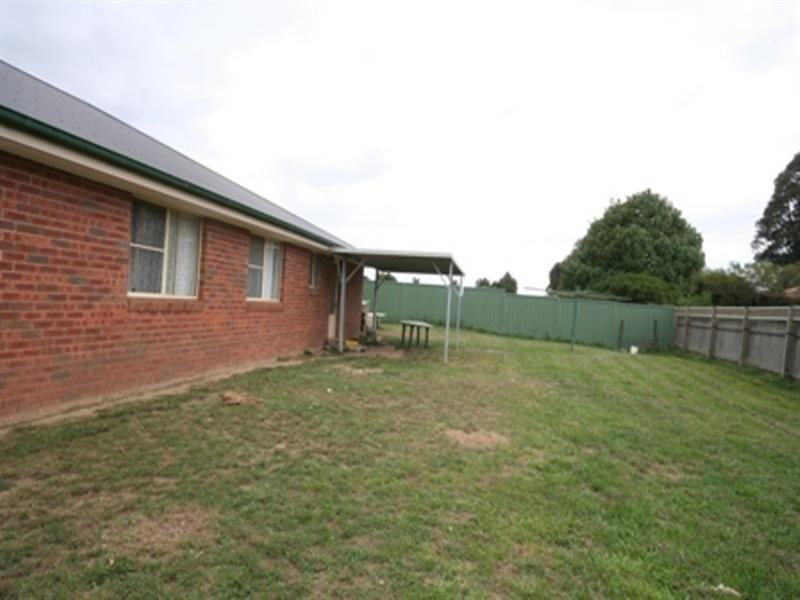 6 Brennan Crescent, Oberon NSW 2787