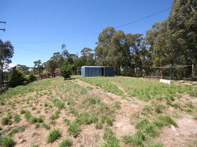 63 Marks Crescent, Oberon NSW 2787