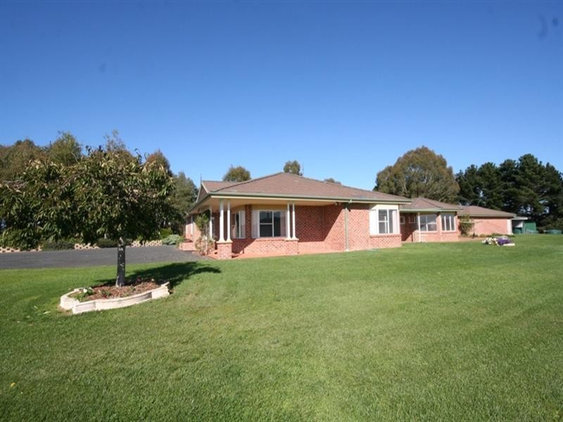 236 Harveys Road, Oberon NSW 2787