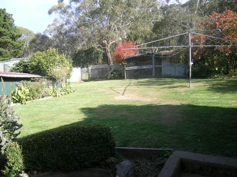 8 Jenolan Street, Oberon NSW 2787