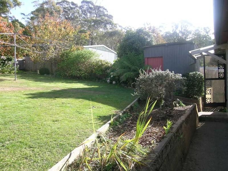 8 Jenolan Street, Oberon NSW 2787