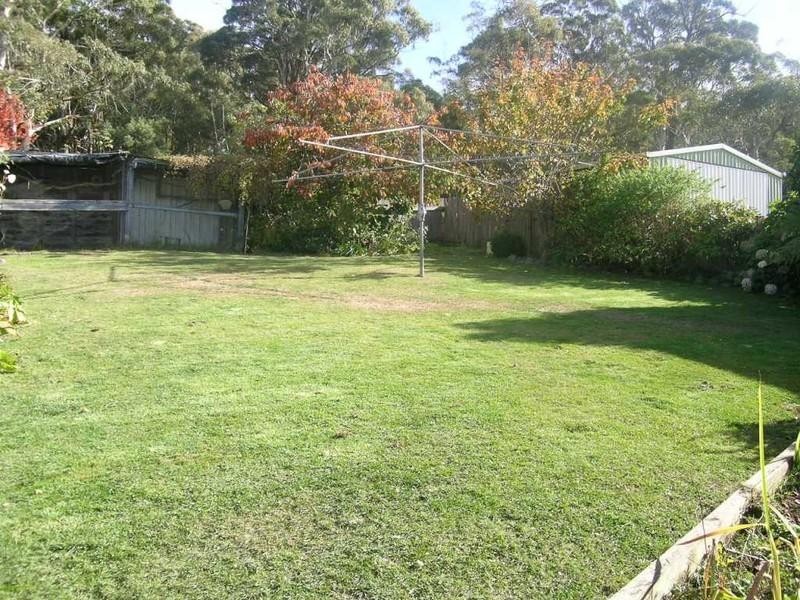 8 Jenolan Street, Oberon NSW 2787