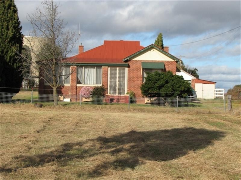 55 Calare Street, Cowra NSW 2794