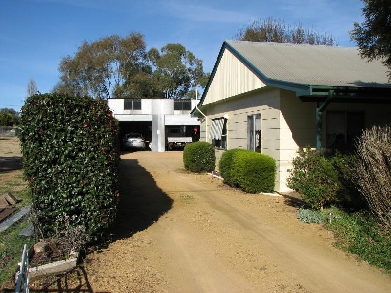 37 Redbank Street, Greenethorpe NSW 2809