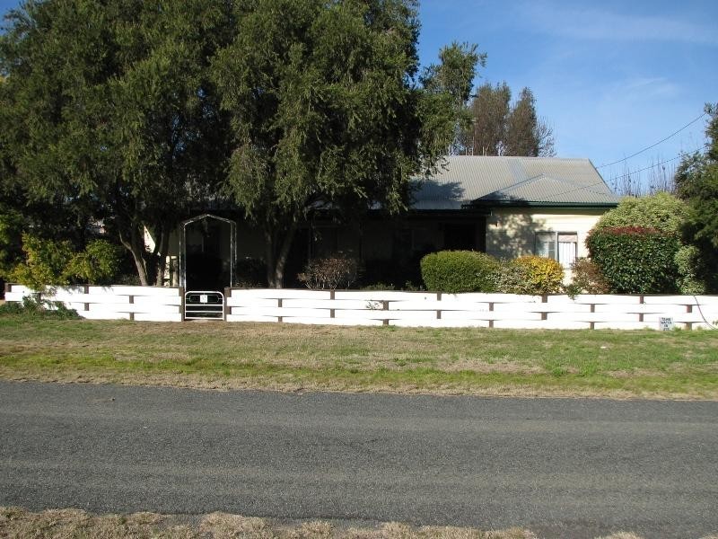 37 Redbank Street, Greenethorpe NSW 2809