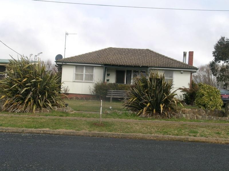 54 BALFOUR, Oberon NSW 2787