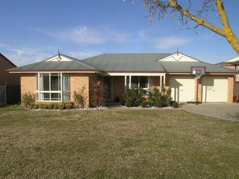 21 Brennan Crescent, Oberon NSW 2787