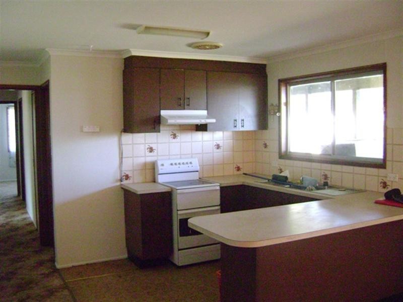 9 Crescent Street, Koorawatha NSW 2807