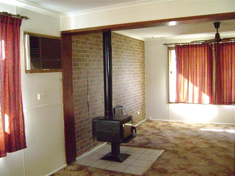 9 Crescent Street, Koorawatha NSW 2807