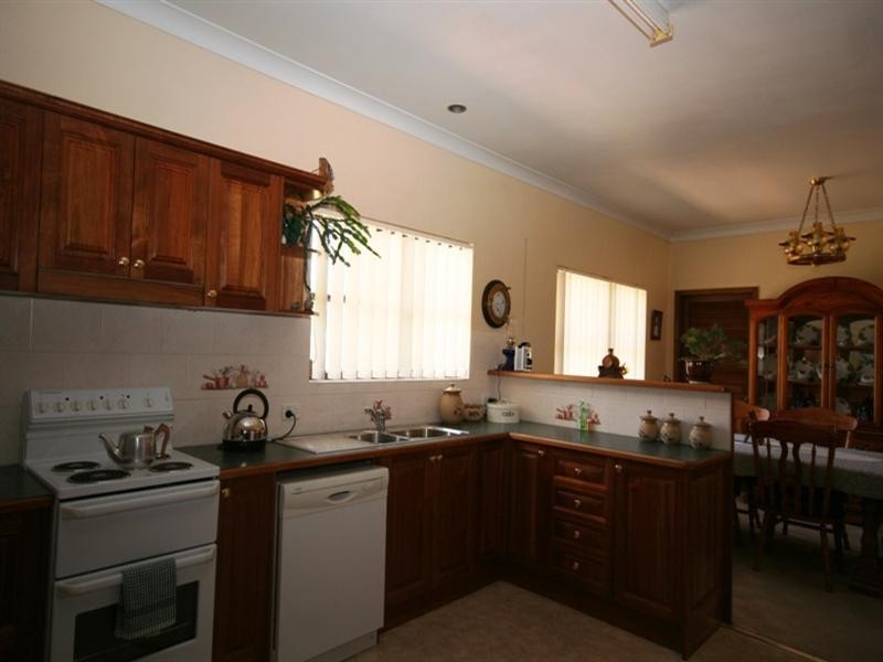 13 Cook Street, Oberon NSW 2787