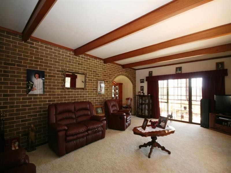 13 Cook Street, Oberon NSW 2787