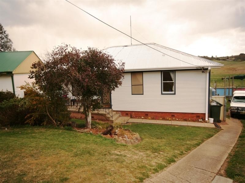 5 Kelly Place, Oberon NSW 2787