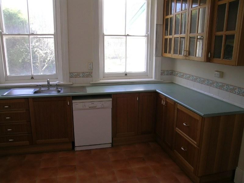 16 Raleigh Street, Oberon NSW 2787