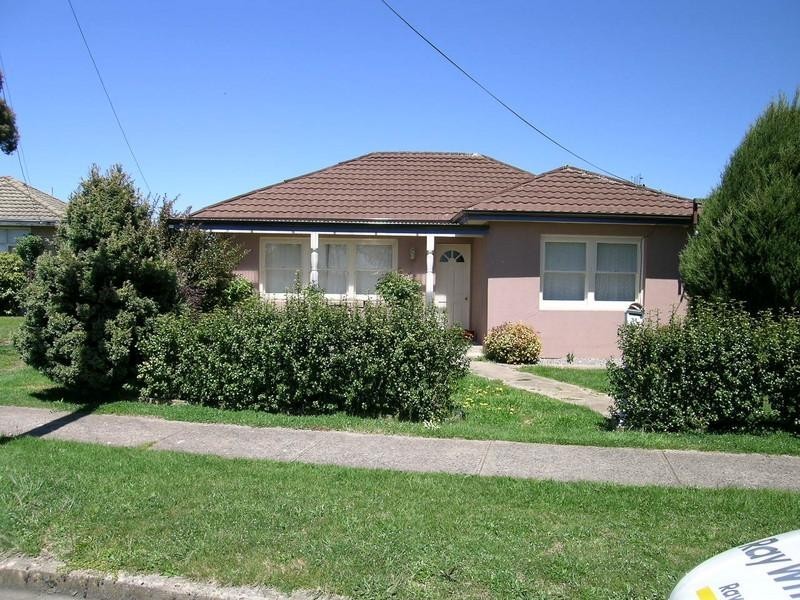 34 BALFOUR Street, Oberon NSW 2787