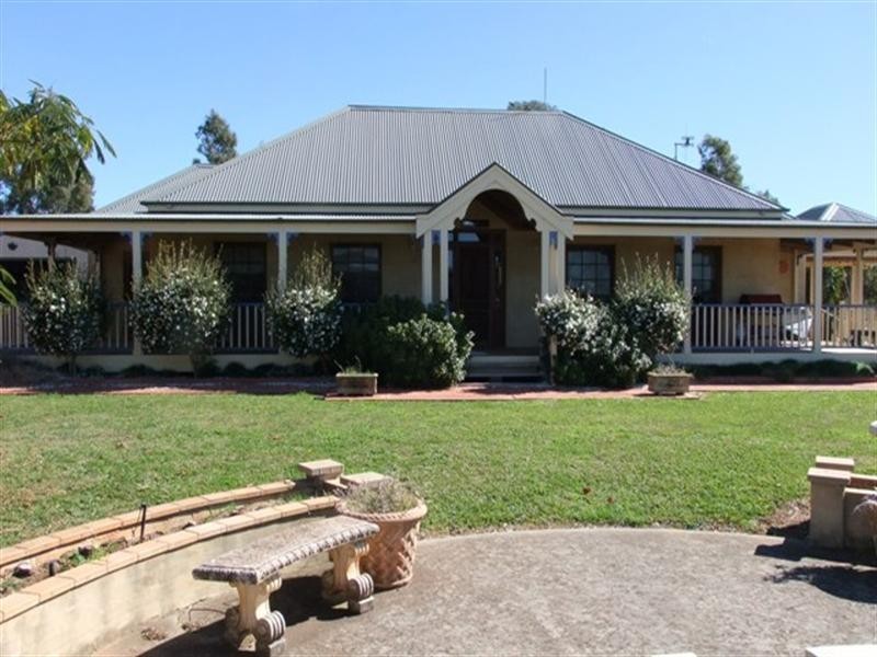 5 Acacia Place, Orange NSW 2800