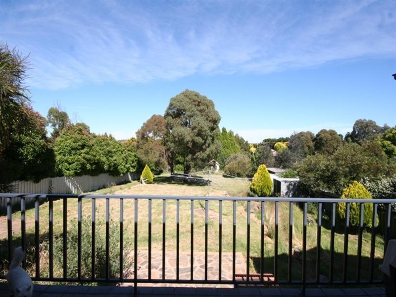 23 Blenheim Avenue, Oberon NSW 2787