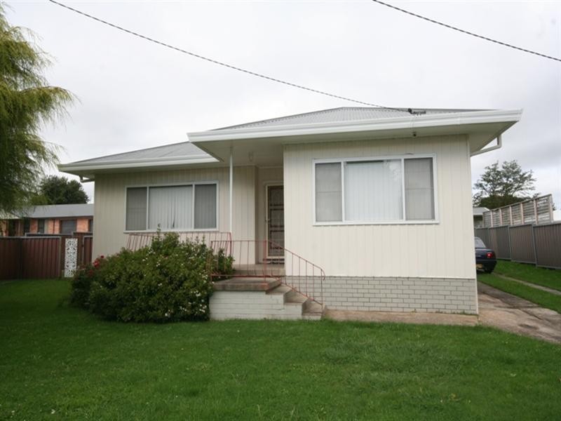 26 Dart Streeet, Oberon NSW 2787