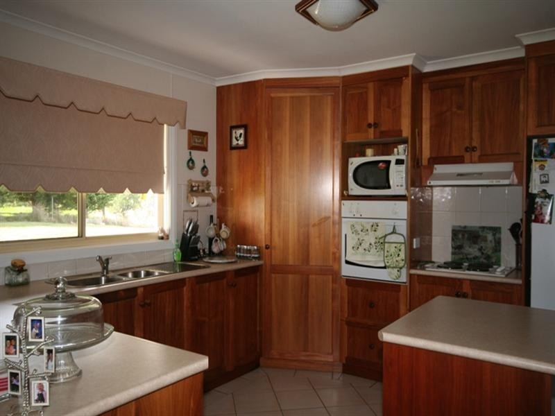 69 Marks Crescent, Oberon NSW 2787