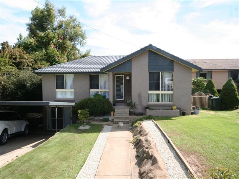 9 Blenheim Avenue, Oberon NSW 2787