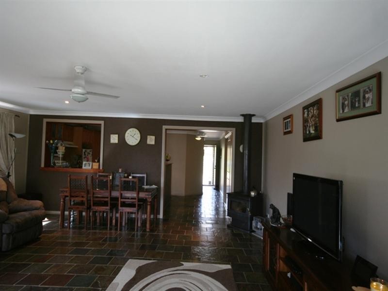 9 Blenheim Avenue, Oberon NSW 2787