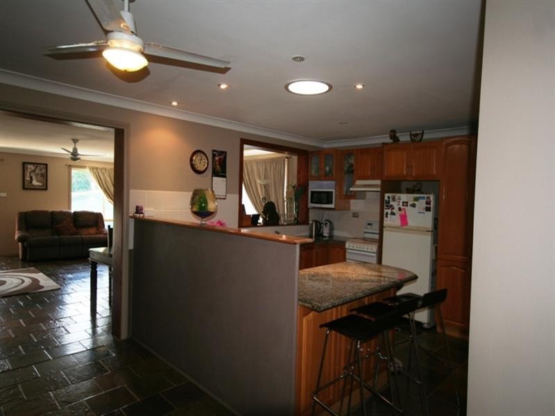 9 Blenheim Avenue, Oberon NSW 2787