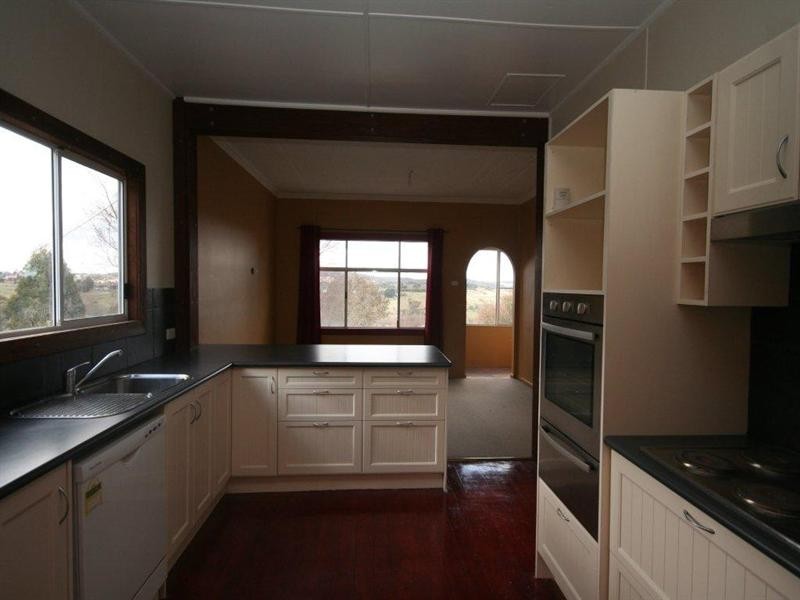 30 Buckley Crescent, Oberon NSW 2787