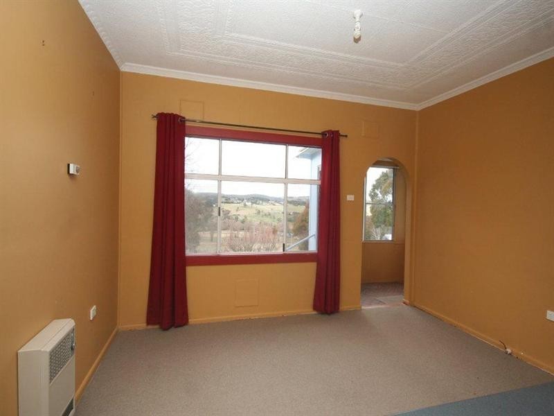 30 Buckley Crescent, Oberon NSW 2787