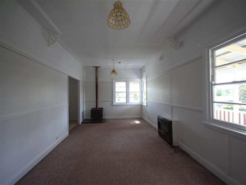 27 Dart Street, Oberon NSW 2787