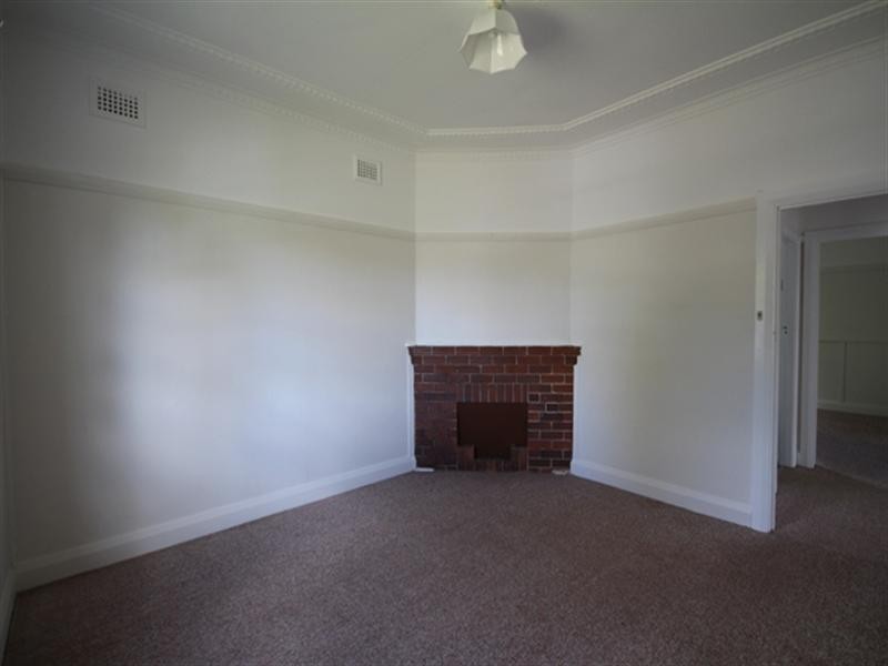 27 Dart Street, Oberon NSW 2787