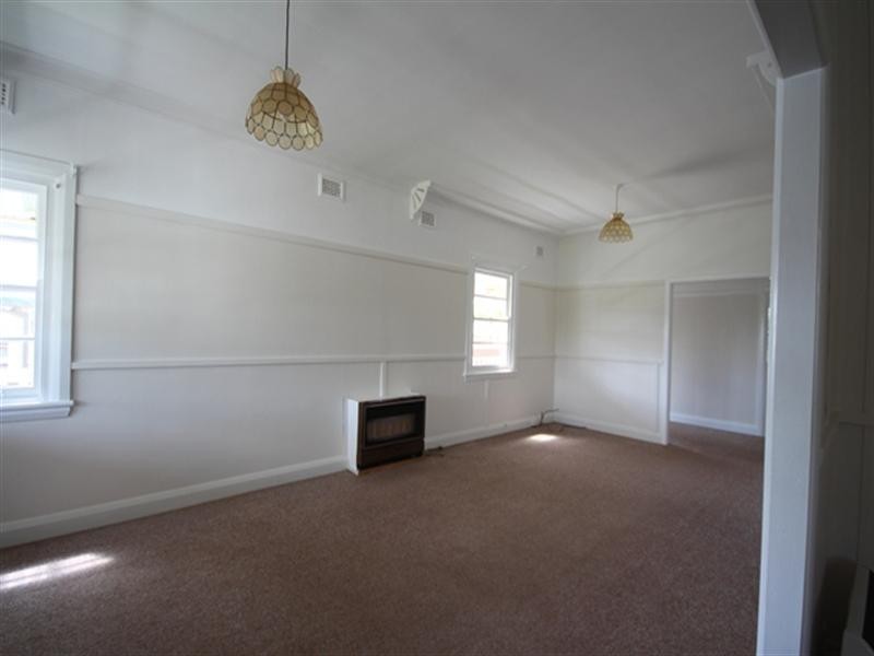 27 Dart Street, Oberon NSW 2787