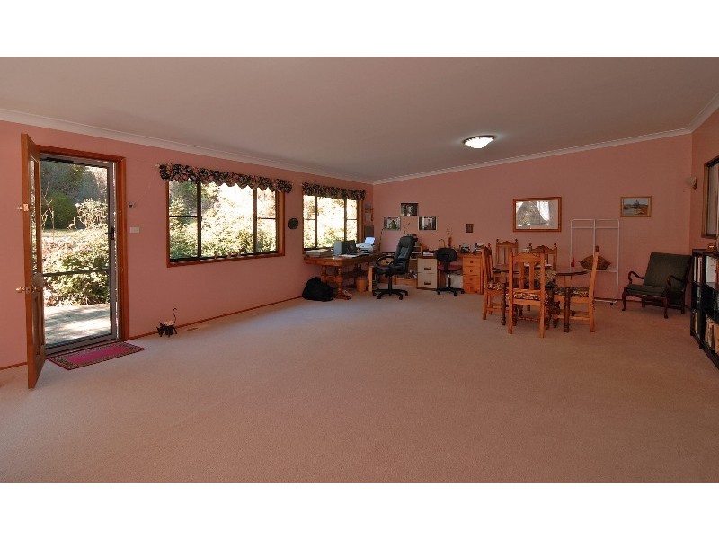 17 Marmion Road, Leura NSW 2780