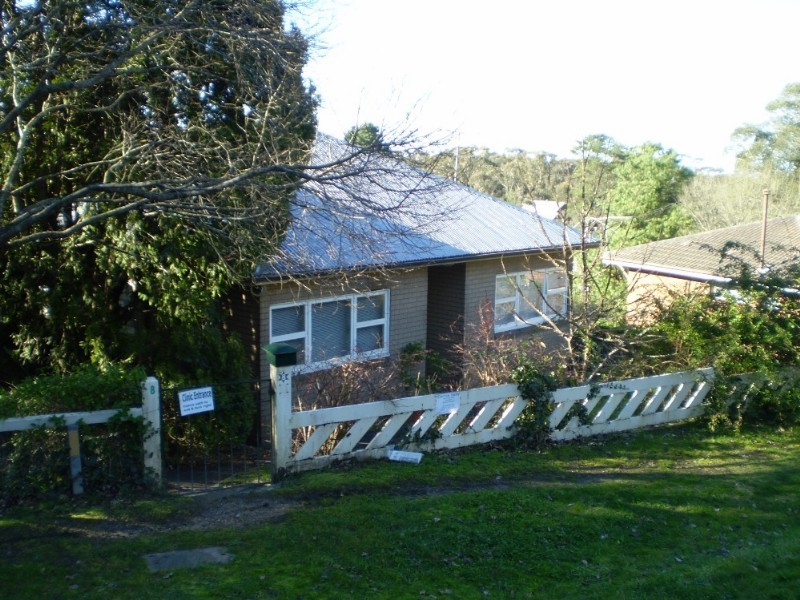 8 Church Hill Street, Leura NSW 2780