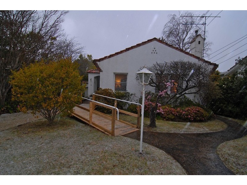 4 Forster Road, Katoomba NSW 2780