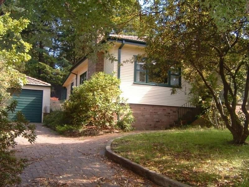 9 Gladstone Road, Leura NSW 2780